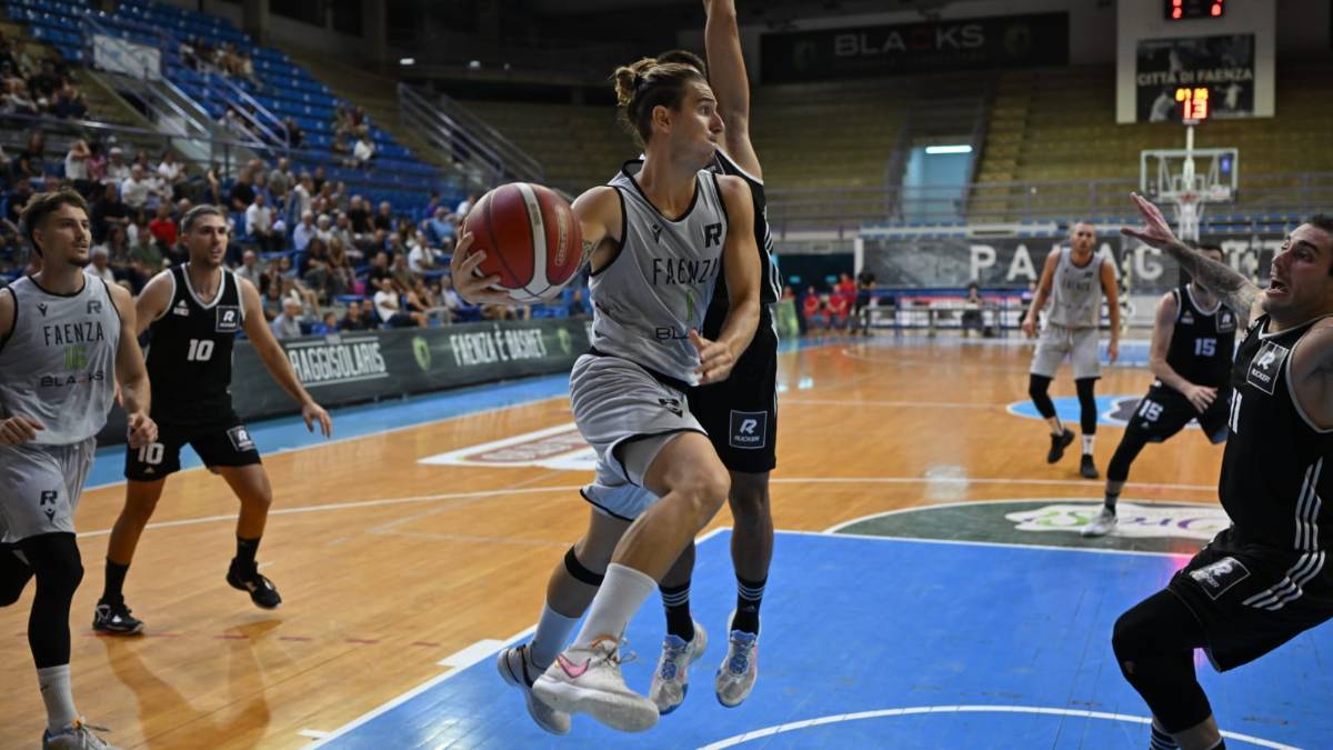 Basket B Supercoppa, Faenza conquista la final four (68-55)