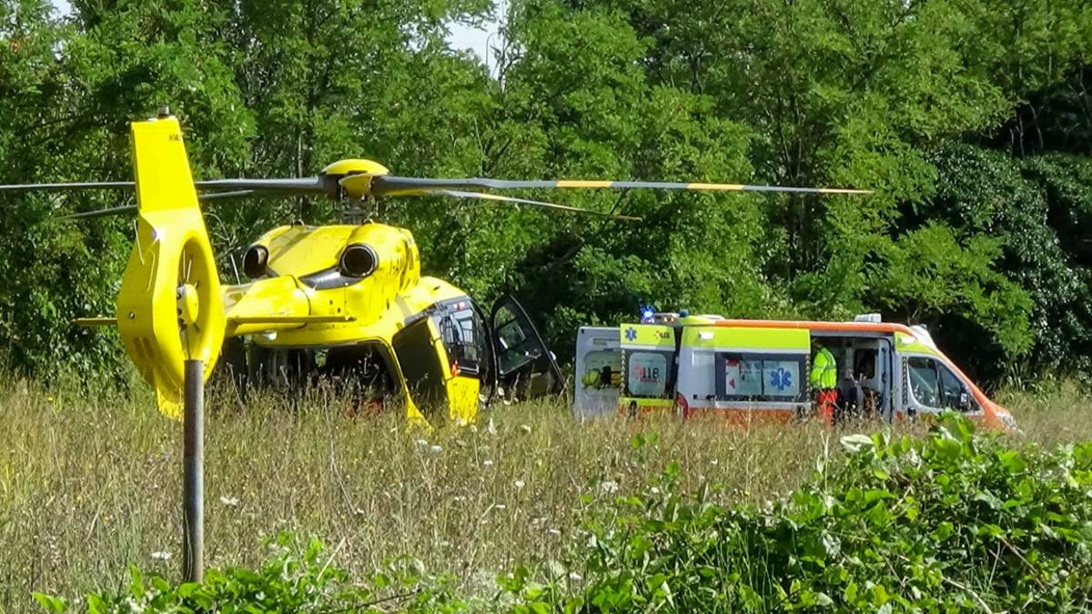 Faenza, schiacciato dal mezzo: agricoltore di 42 anni in prognosi riservata