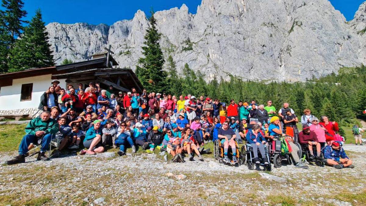 Un momento della vacanza di condivisione in Friuli, promossa dall’associazione Kalipè Asp di Forlì