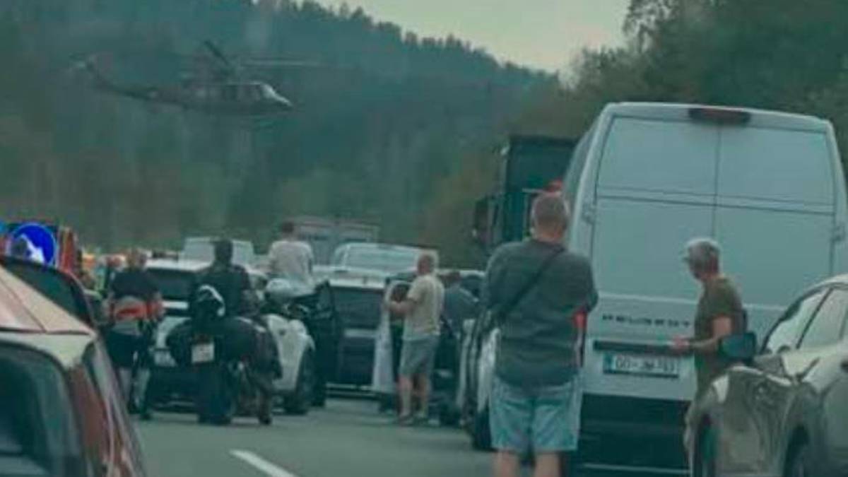 Il traffico sul luogo dell’incidente è rimasto bloccato per ore