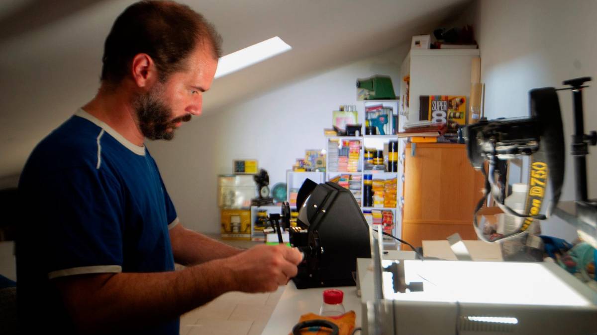 A guidare l’associazione Archivio della vita quotidiana è l’argentino Juan Ignacio Calcagno che vive in Italia dal 2018 e che da un anno si è trasferito a Cesena