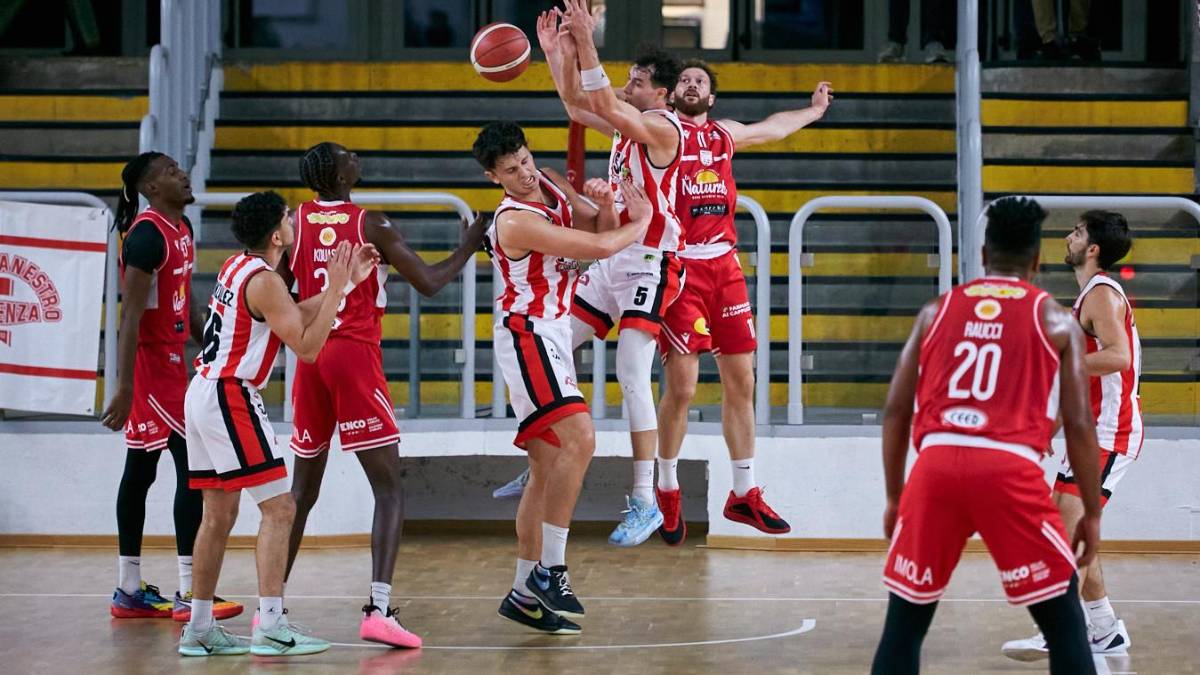 Basket B Nazionale, trasferte amare per Andrea Costa e OraSì