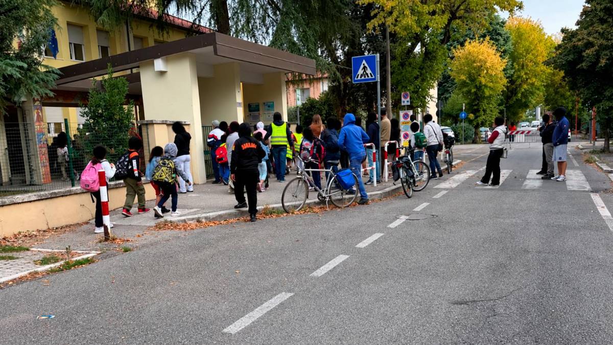 Cesena, scuola Fiorita: debutta la strada scolastica