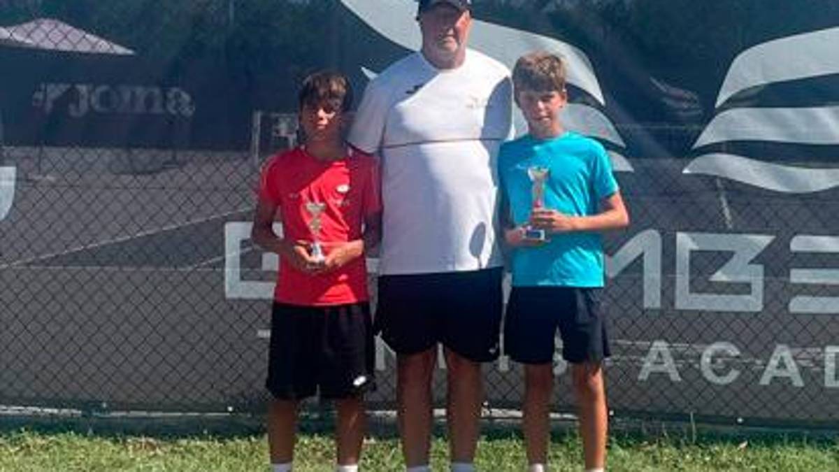 La premiazione dell’Under 12 maschile alla Galimberti Tennis Academy