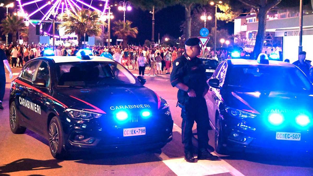 Carabinieri di Cesenatico durante dei controlli