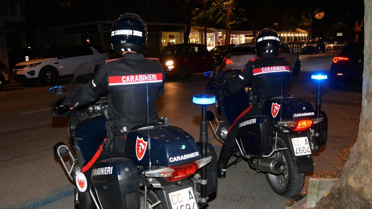 Controlli dei Carabinieri a Cesenatico e Gambettola: 7 denunce per alcol, droga, armi e furto