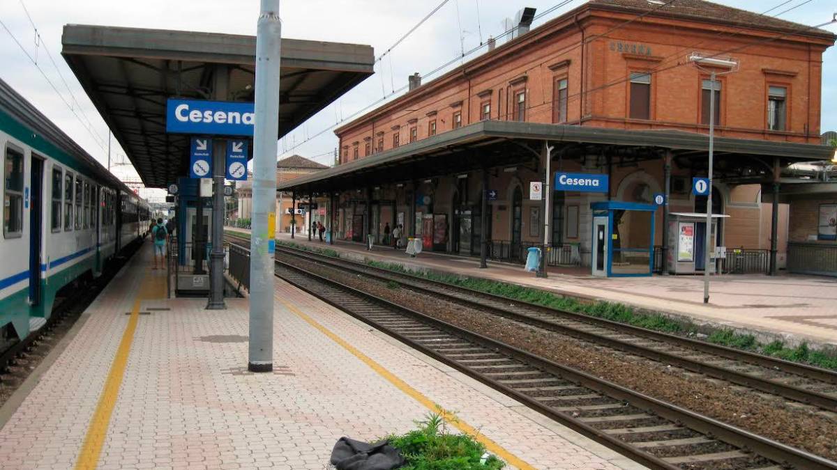 Treni, persona investita tra Villa Selva e Cesena: sospesa la circolazione nel tratto Bologna-Rimini
