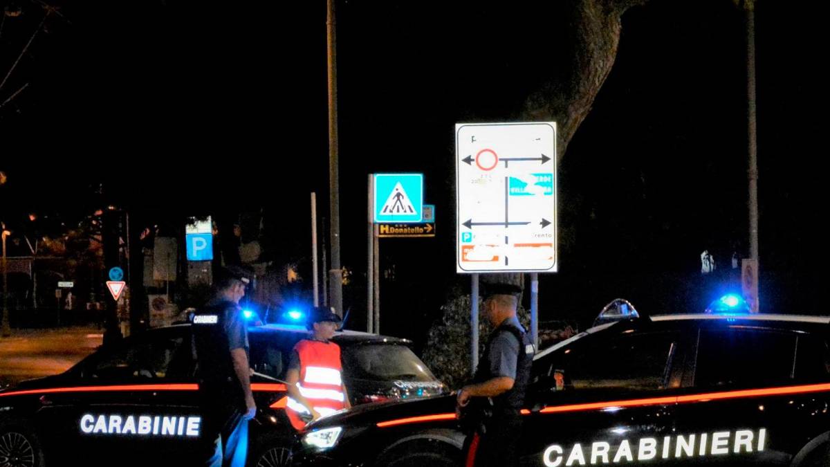 Cesenatico, accoltellamento in piazza Costa: l’aggressore resta in carcere con l’accusa di tentato omicidio