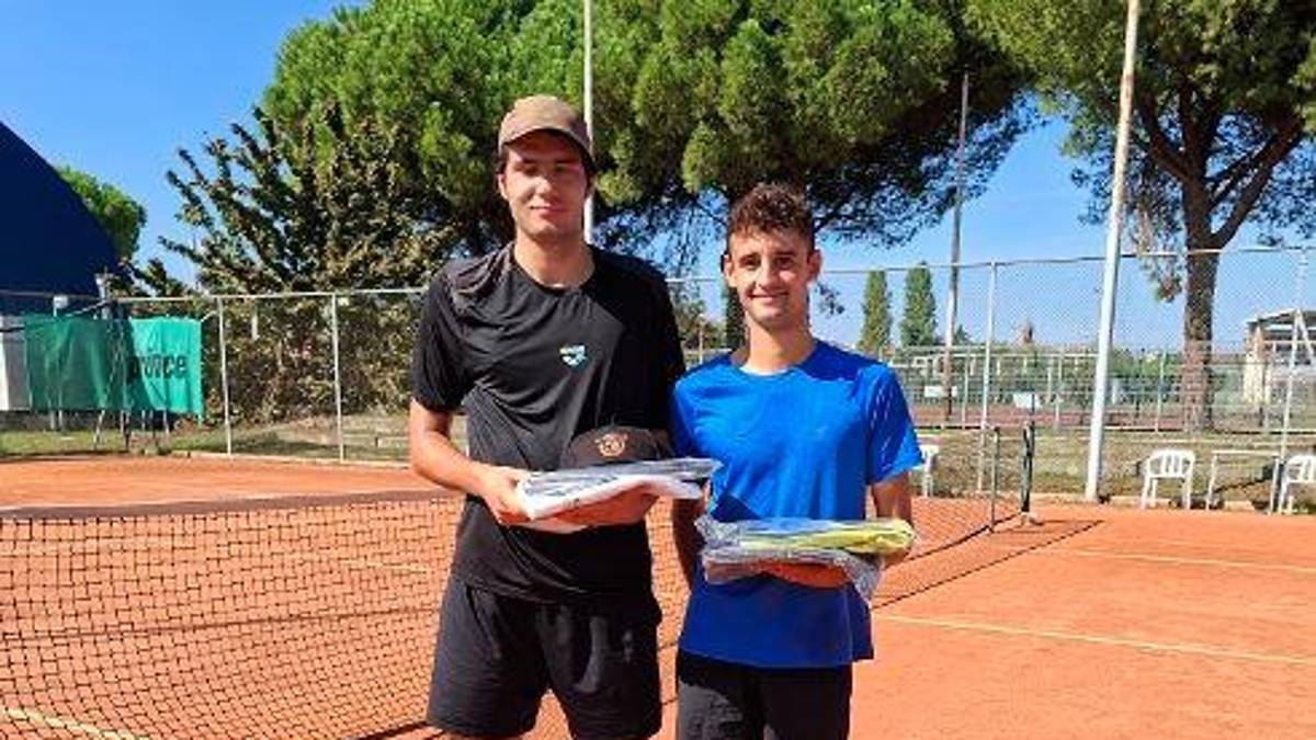 Tennis, Ganea domina la finale di Russi
