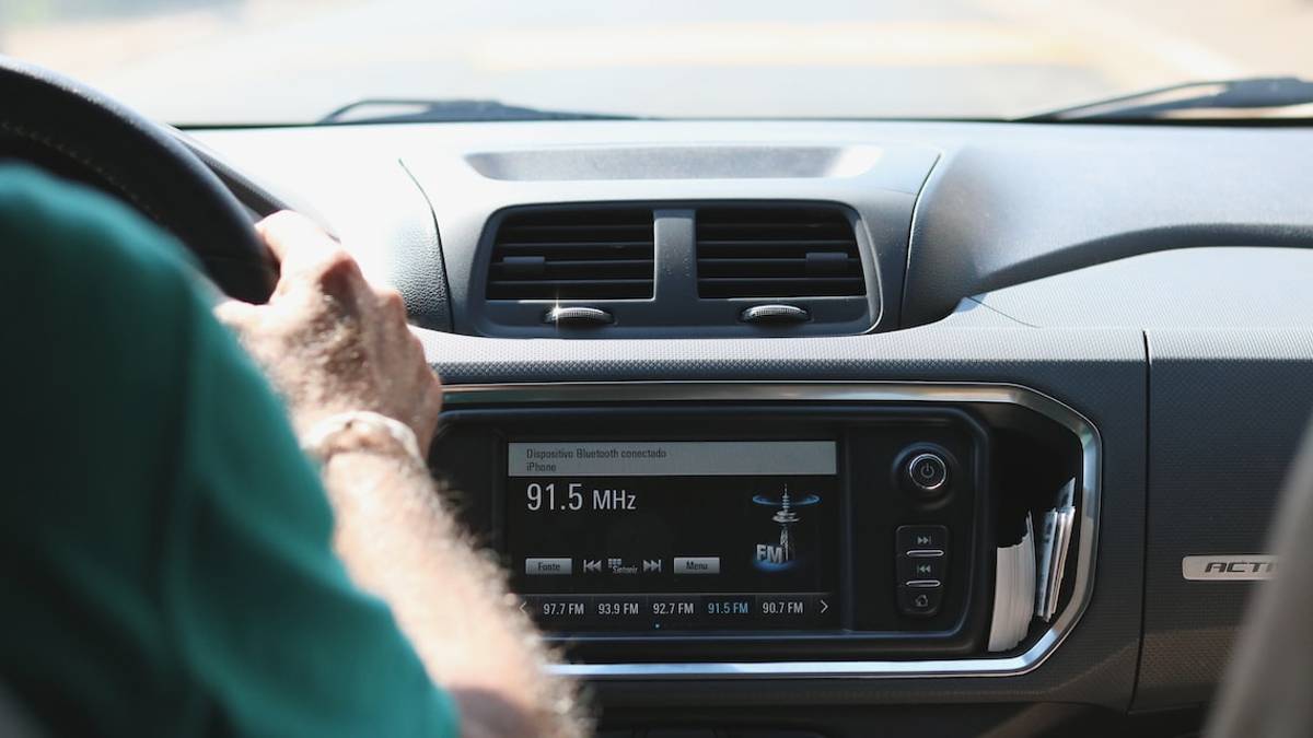 Rimini, nel vano dell'autoradio aveva eroina per 300mila euro