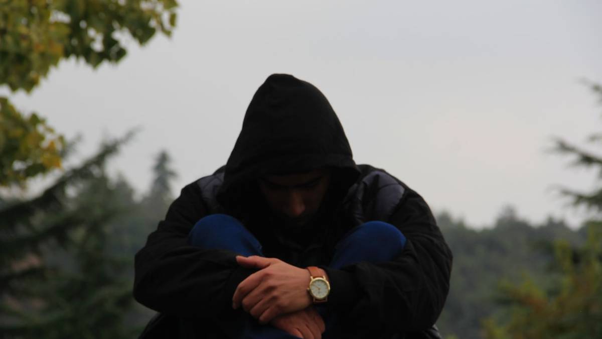 Rimini, turni di lavoro di oltre 15 ore per poi dormire nell'auto del padrone: scoperti 3 caporali