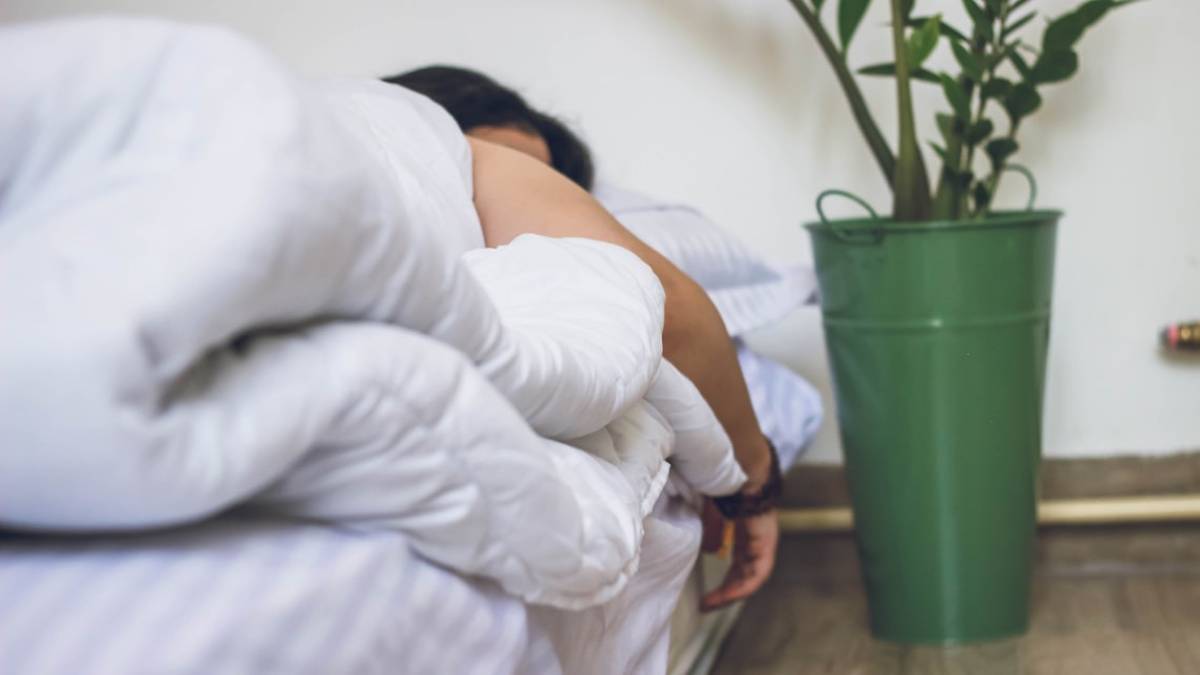 Dormire, che fatica: il 30% degli italiani lo fa poco, il 14% si riposa male