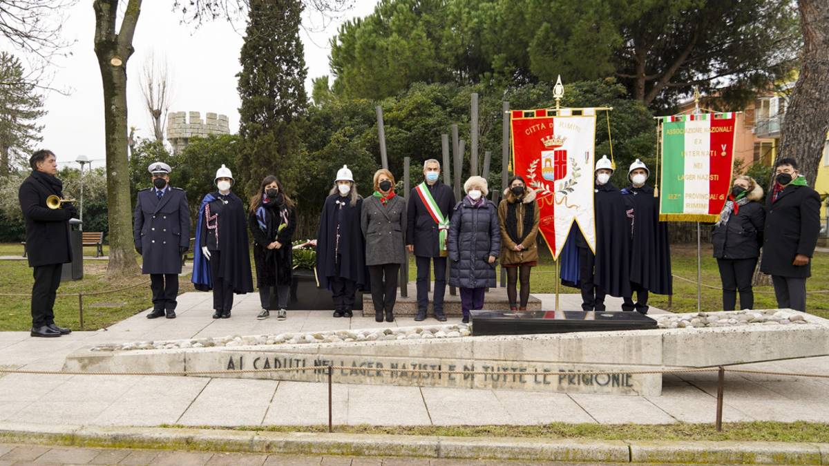 Rimini, il Giorno della Memoria celebrato al Monumento di Rivazzurra