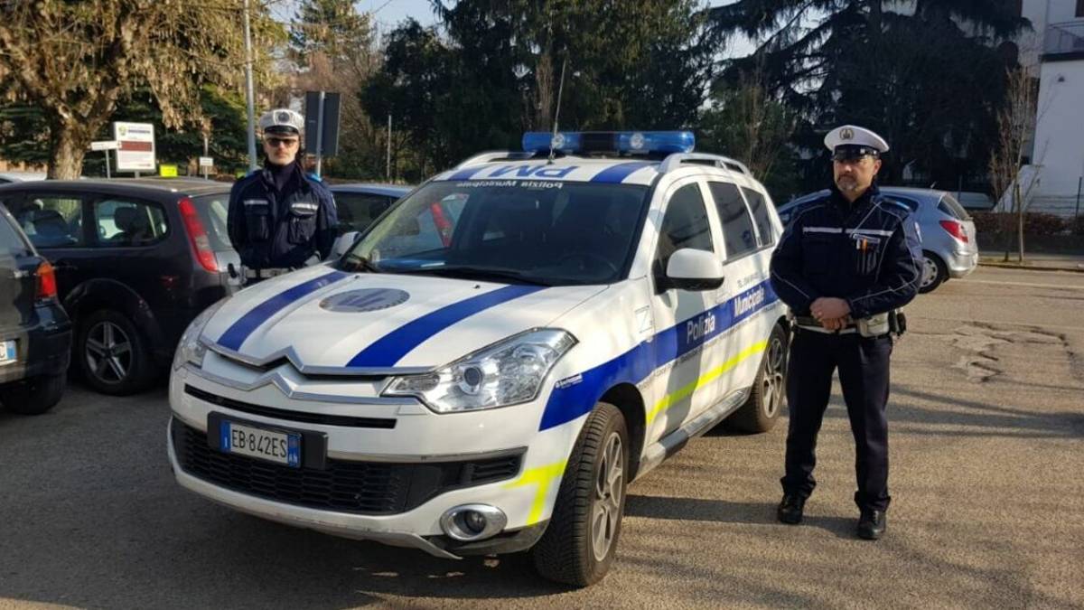 Faenza, sorpresi ubriachi al volante