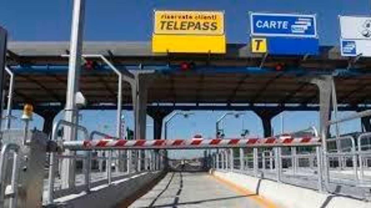 Maltempo in Romagna, il casello di Cesena dovrà chiudere per 18 notti di fila per lavori in direzione nord