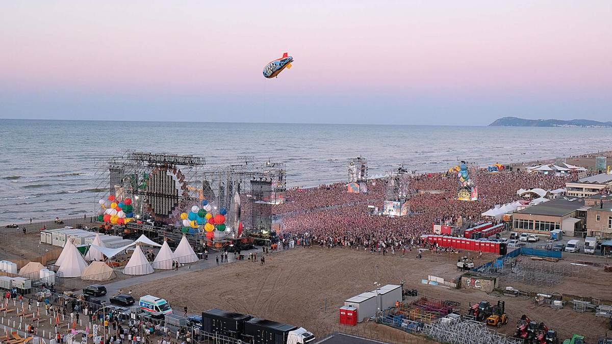 Ambientalisti contro Jova beach party presidio a Ravenna