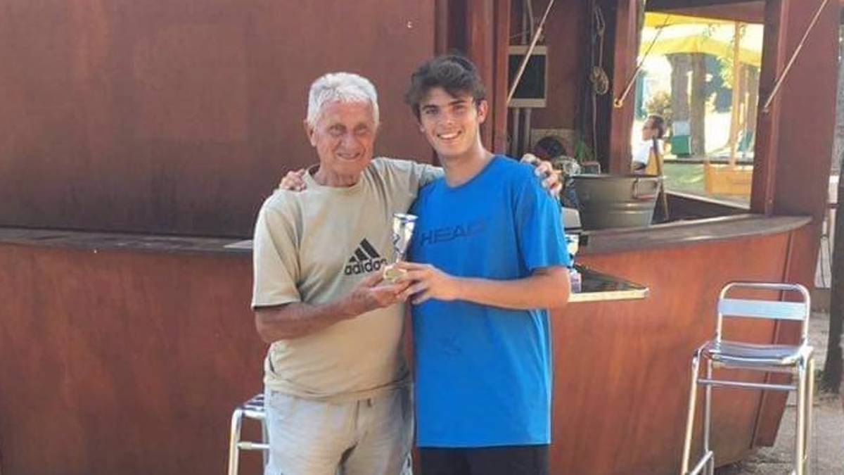 La morte di Arnaldo Pambianco, il nipote Pietro: Ti ho ammirato sotto ogni punto di vista, ora saluta la nonna