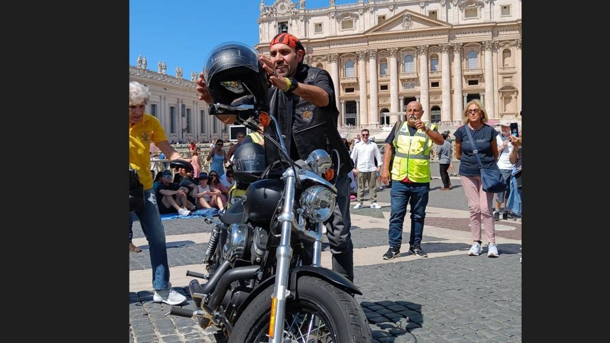 Don Filippo dal Papa in Harley Davidson: da Budrio di Longiano fino a Piazza San Pietro VIDEO GALLERY