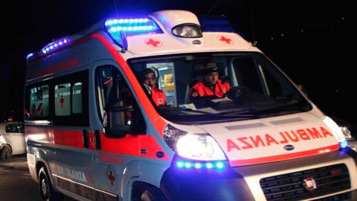 Forlì. Incidente in viale Bologna alla rotonda dei fiori, perde la vita ragazzo di 27 anni