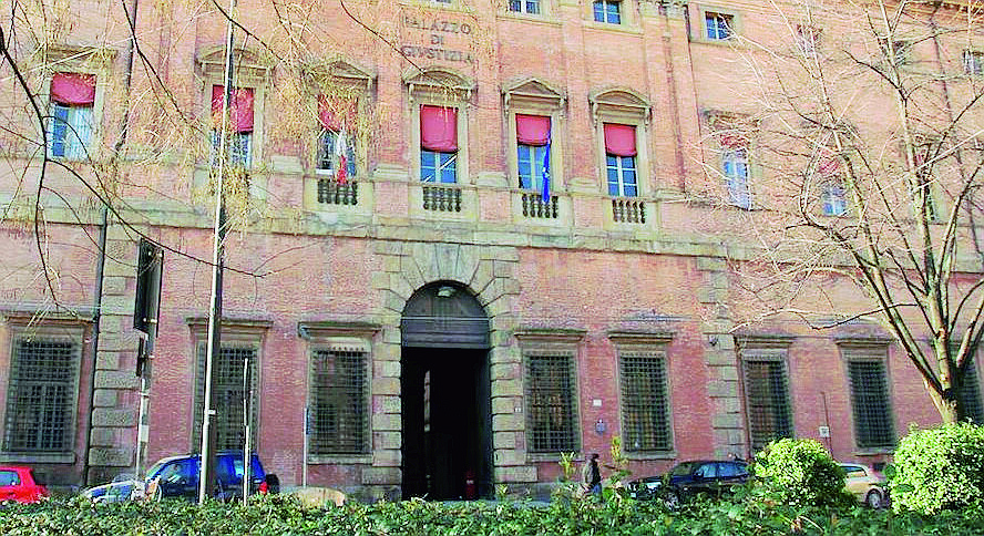 Violenza sessuale tra Rimini e il Rubicone, in carcere il bidello