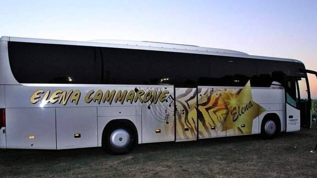 Faenza, forzano il pullman dell’orchestra e rubano pc, mixer e attrezzature