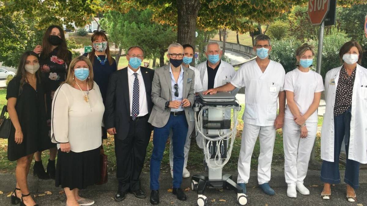 Donato un ecografo al pronto soccorso del Bufalini a Cesena