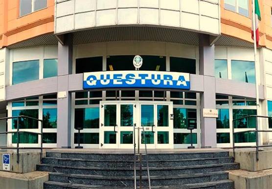 Rimini. Strappa una collana e fugge sul lungomare: arrestato