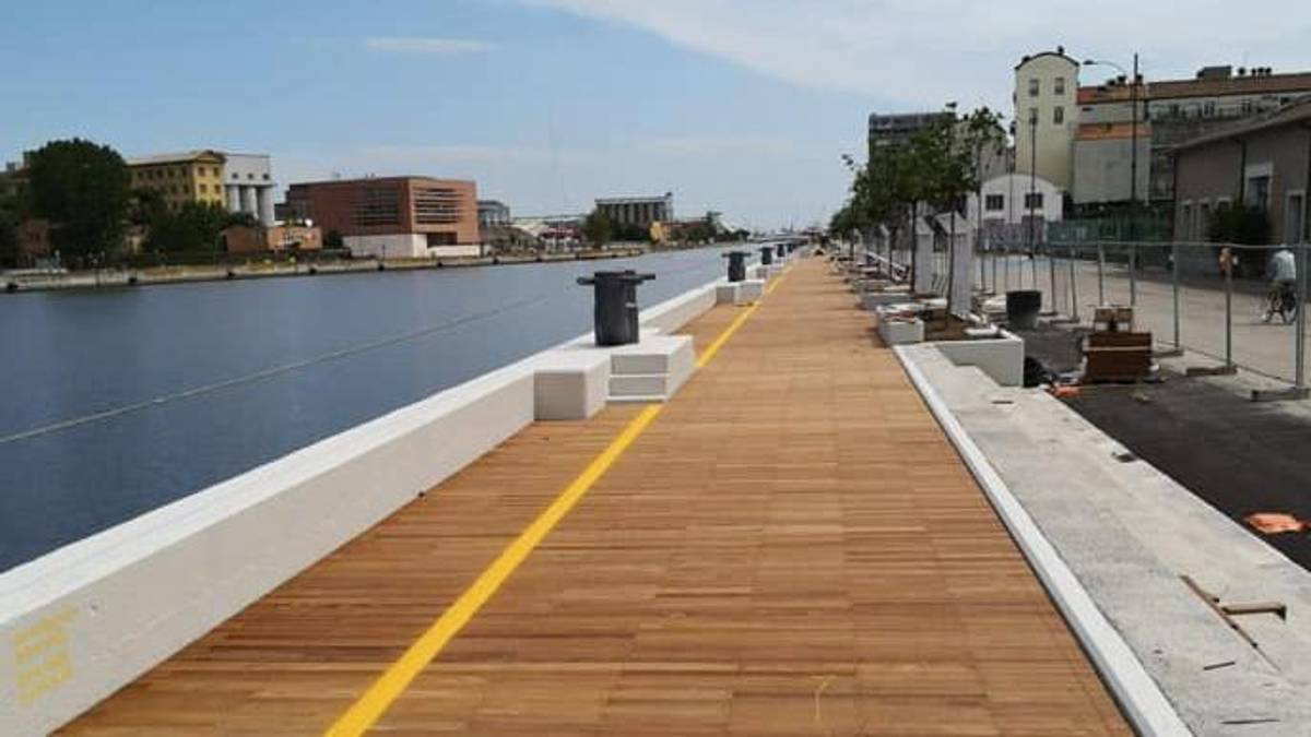 In Darsena la passerella si allunga. E nasce il parco Cesarea