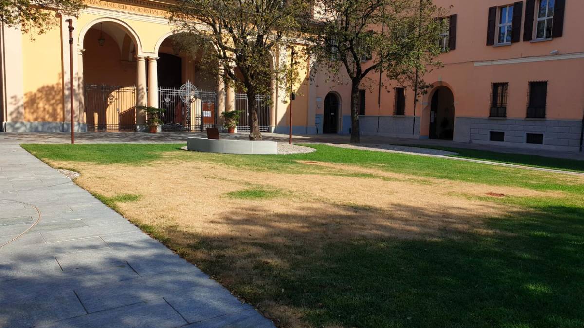 Piazza Savonarola è uno dei luoghi dove avvengono gli spiacevoli episodi