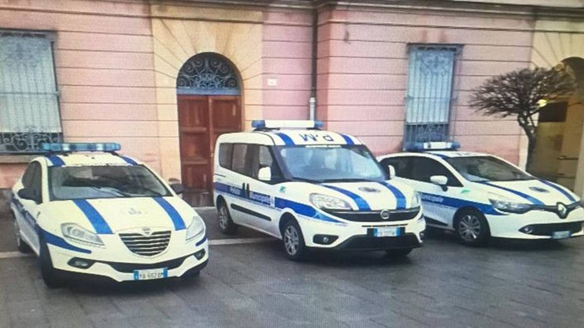 San Mauro Mare: ciao, ti ricordi di me? Sfila 150 euro a un 70enne, ladro denunciato a piede libero