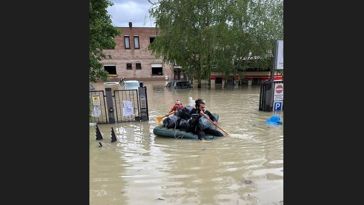 Cesena, allagata la sede della Croce Rossa: Per favore aiutateci con una donazione