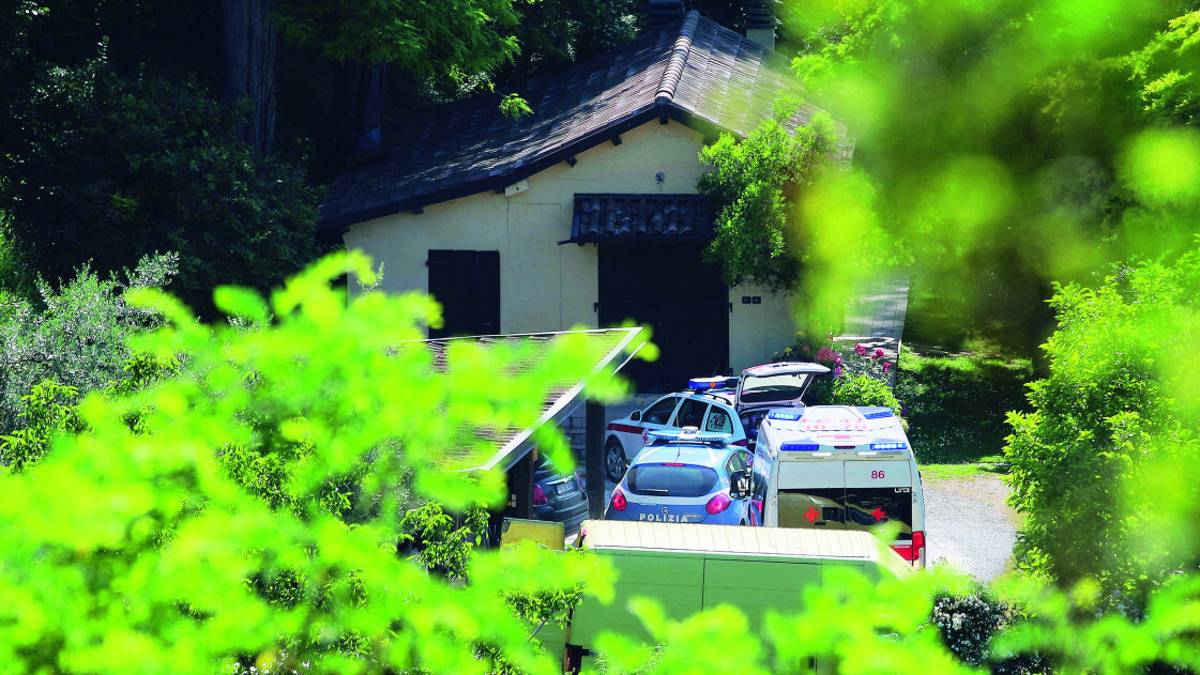 Si rovescia nei campi con il trattore a Cesena, ferito 70enne