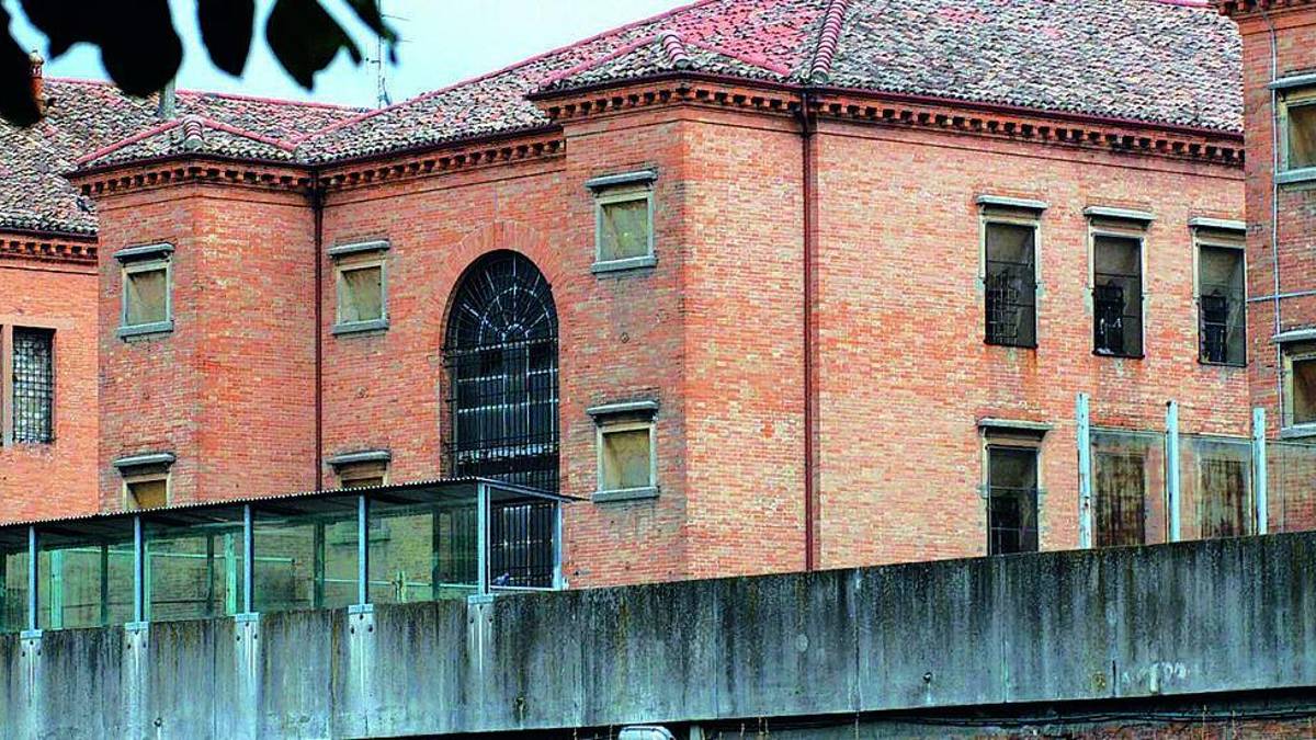 Cesena, cocainomane condannato a due anni per rapina in un'azienda finisce in carcere
