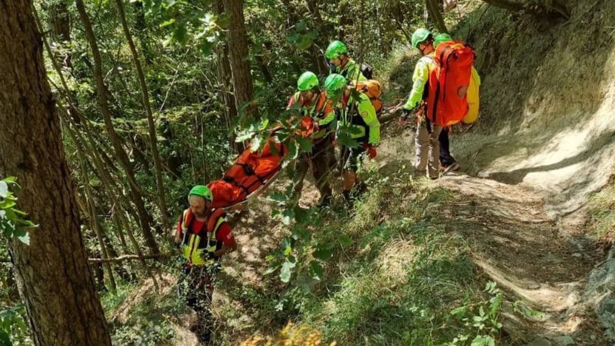 Biker di Cesenatico caduto in discesa e ferito nel bosco a Premilcuore