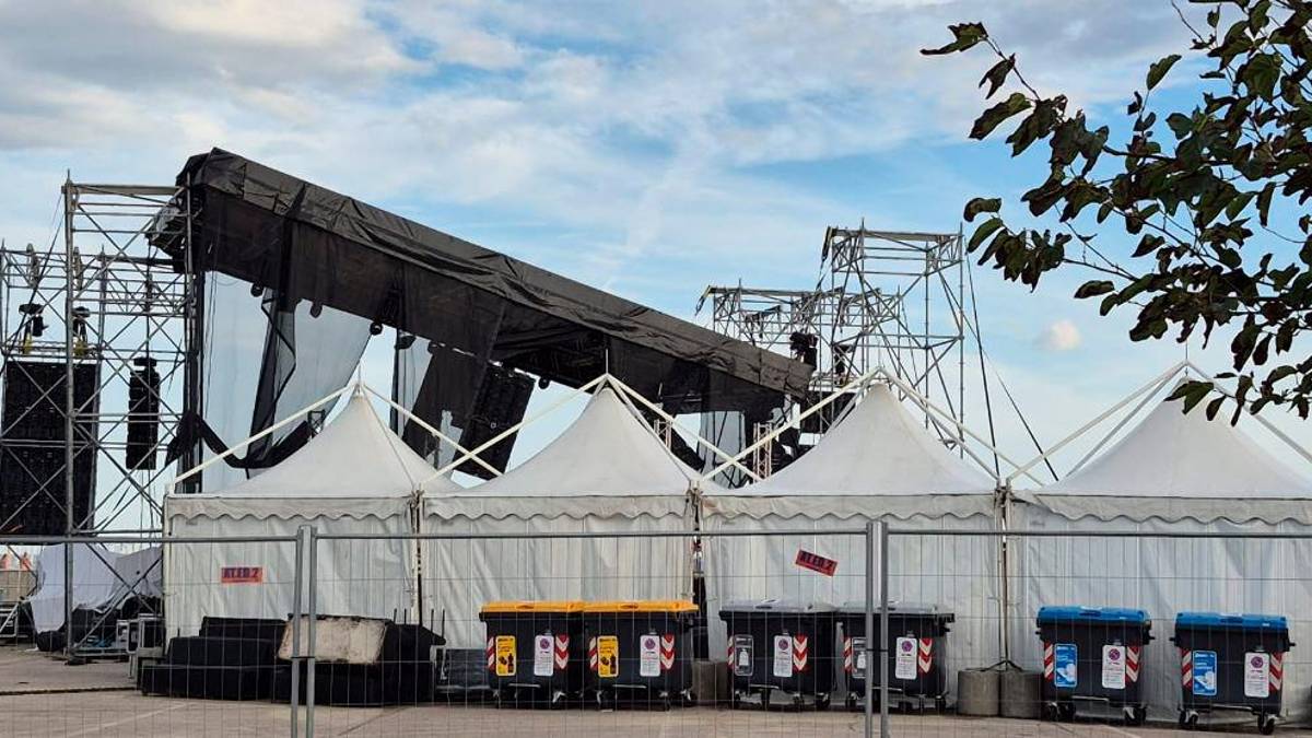 Marina di Ravenna, maltempo: danni al palco. Annullata la prima serata del festival di Studio Delta