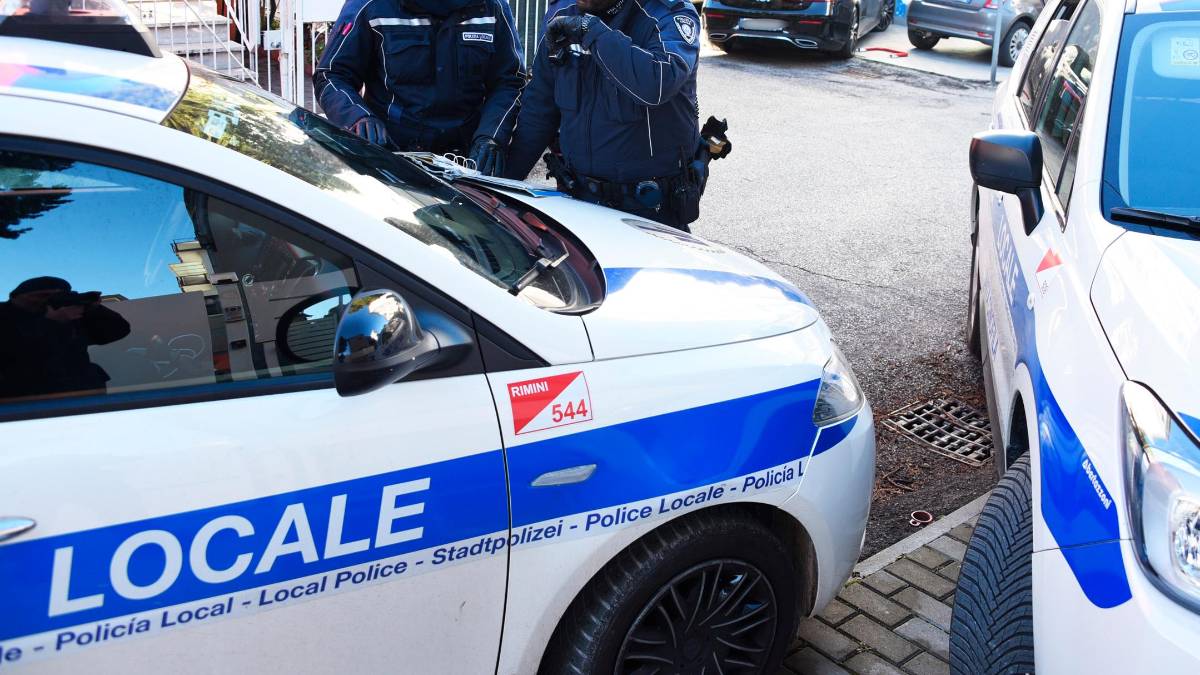 Inchiesta sul nucleo di agenti della Polizia locale di Rimini