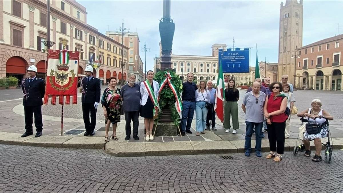 Forlì rende omaggio al sacrificio dei partigiani uccisi dai nazifascisti
