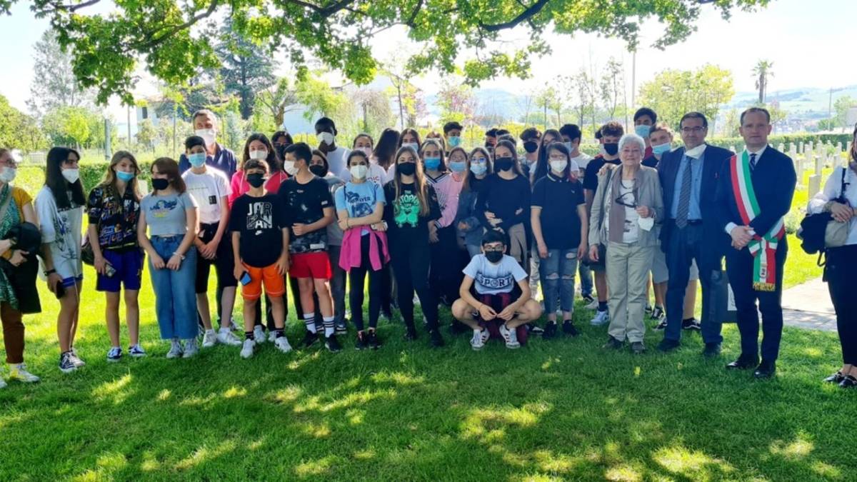 Meldola, gli alunni della Dante Alighieri a Vivi la tua Città