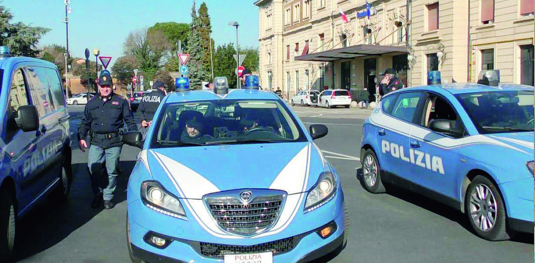 Forlì, guida senza aver mai preso la patente