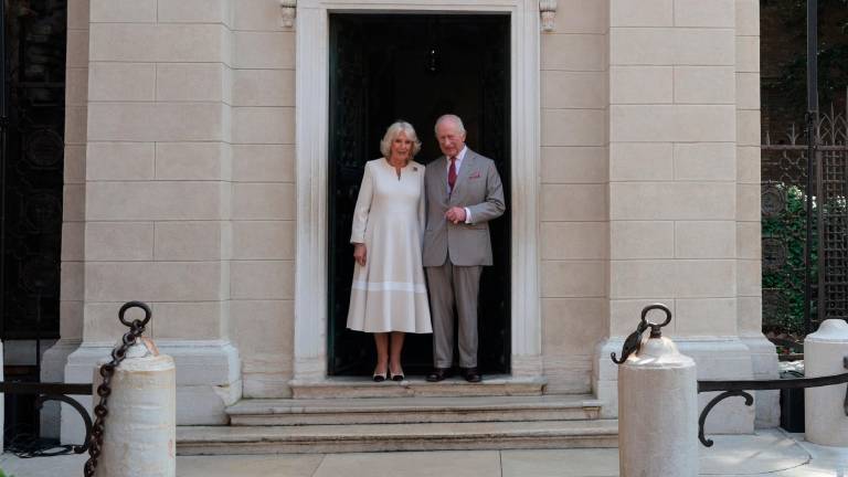 Re Carlo e la regina Camilla in visita alla tomba di Dante lo scorso aprile