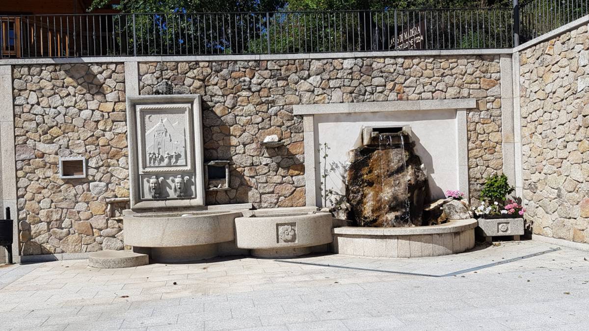 Verso Santiago: Puebla de Sanabria-A Gudina