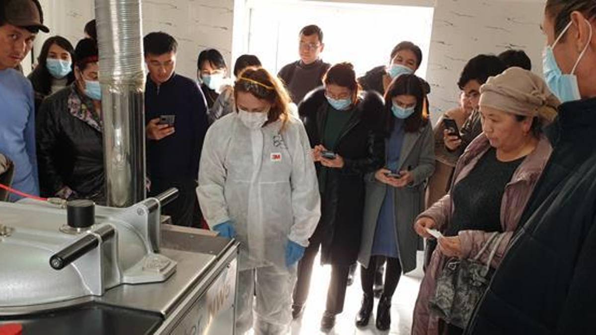 Coriano, rifiuti sanitari a tonnellate: Newster per l'Unicef in Uzbekistan
