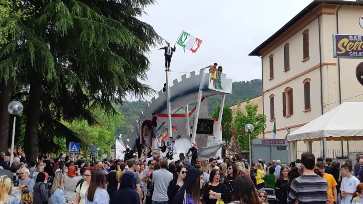 Casola Valsenio, voglia di ripartire: in giugno torna la Festa di Primavera con i carri allegorici