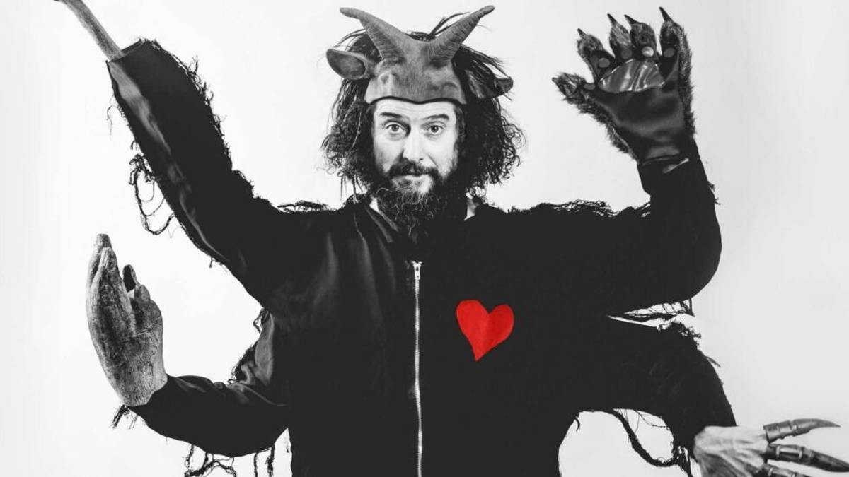 Capossela diavolaccio musicale al Ravenna Festival