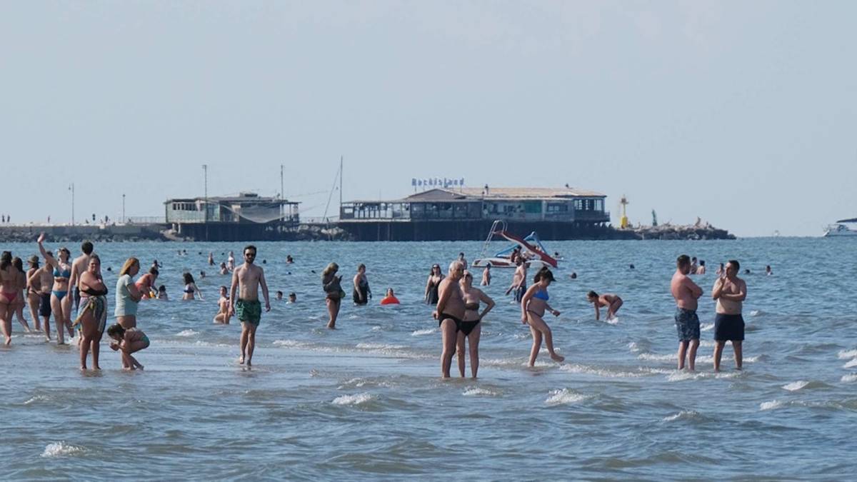 Analisi dei campioni di parte di Arpae: la costa dell'Emilia Romagna è tutta balneabile