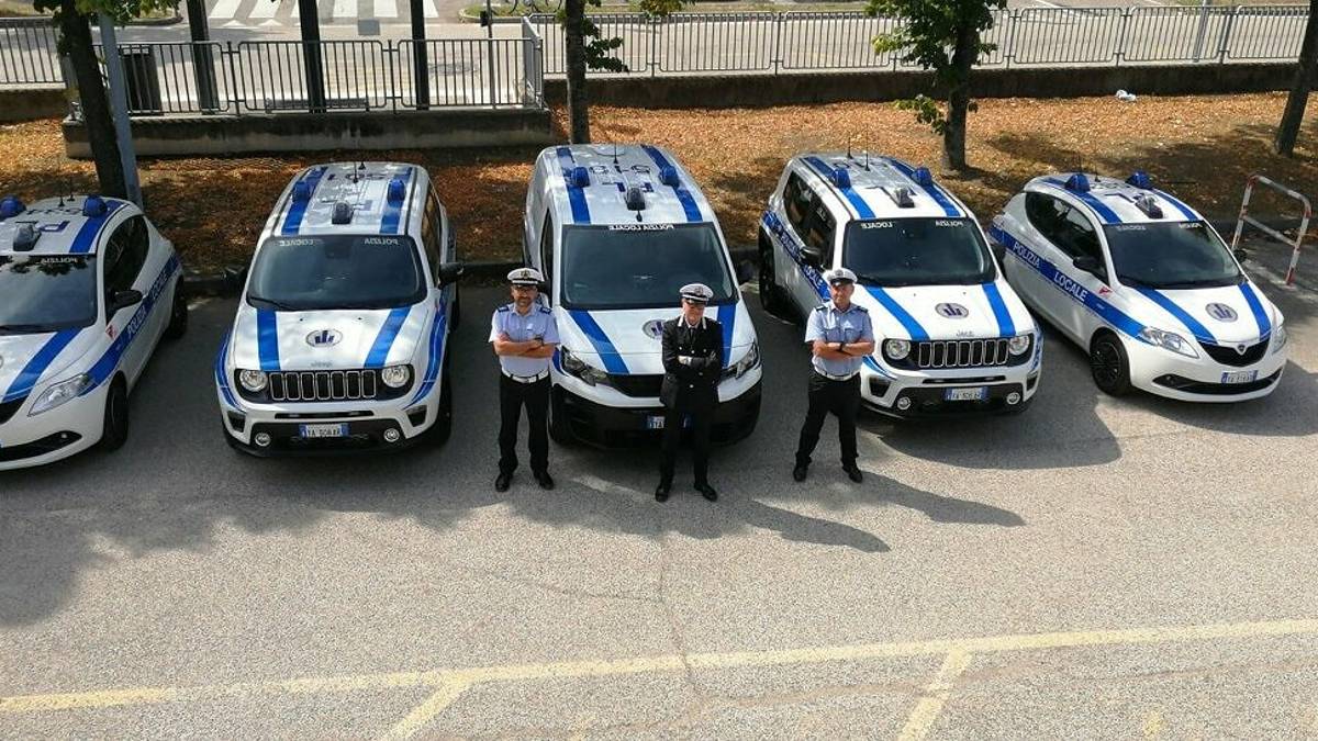 Rimini, ecco 20 nuovi automezzi per la Polizia Locale