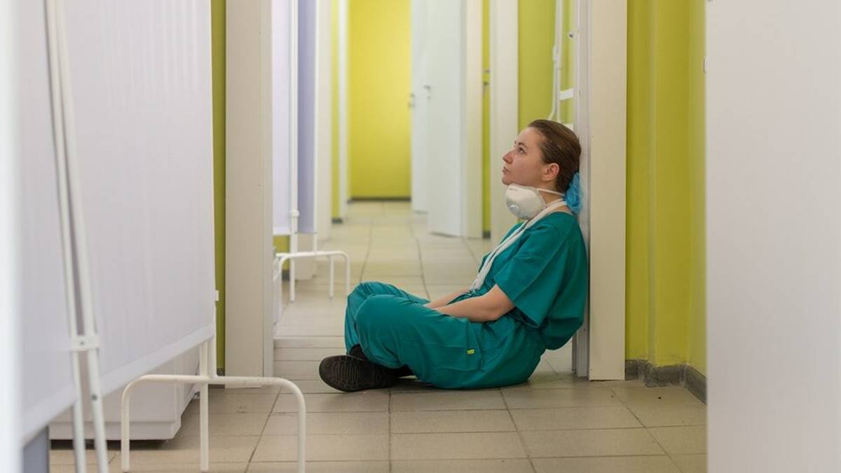 Covid, la Fp Cgil: Ausl Romagna, lavoratori stremati, indegna speculazione delle farmacie su Ffp2 e tamponi