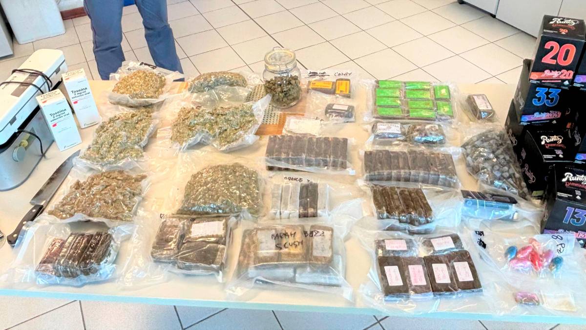 Ravenna, maxi-operazione antidroga: 13 arresti, sequestrati 78 chili di stupefacenti, coinvolte anche Imola e Cesena