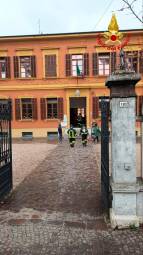 Meldola, odore sospetto nel vano scale: evacuata la scuola primaria per mezz’ora
