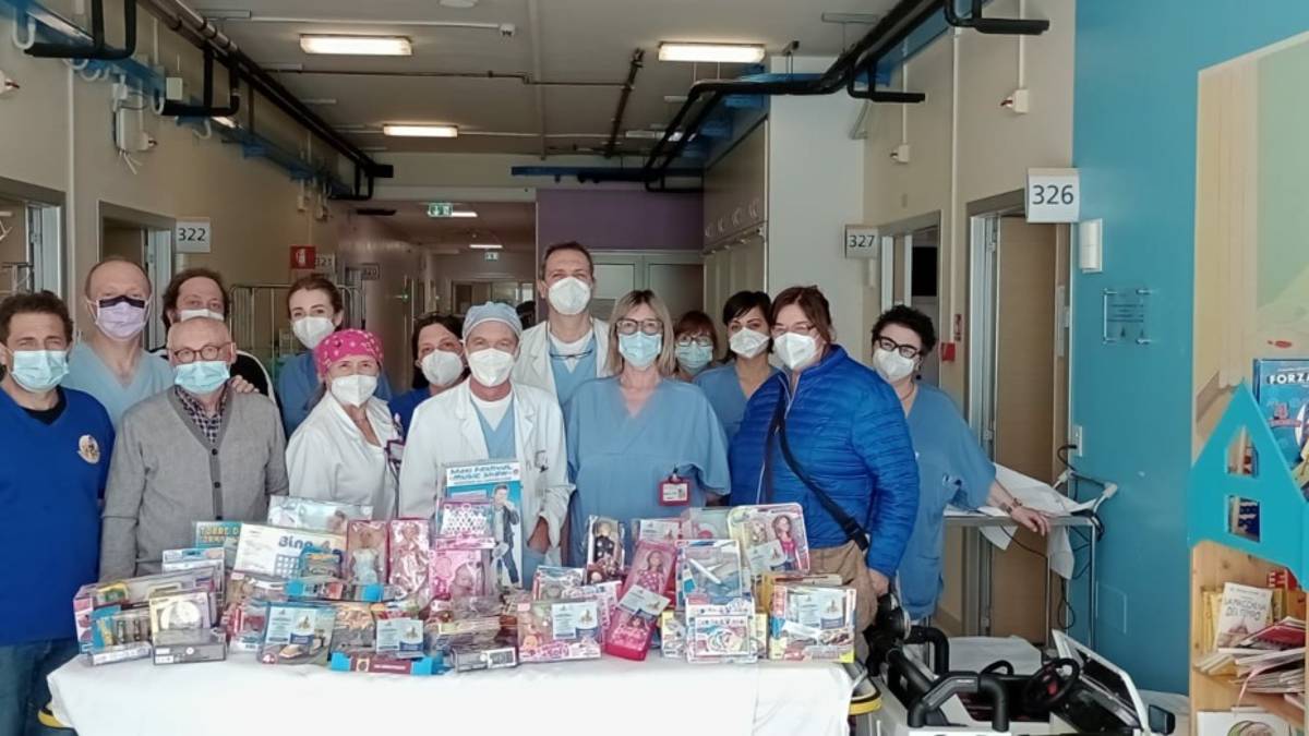 Cesena, dal motoraduno “Memorial Teo e i ragazzi del 78” un gran numero di giocattoli per l'ospedale